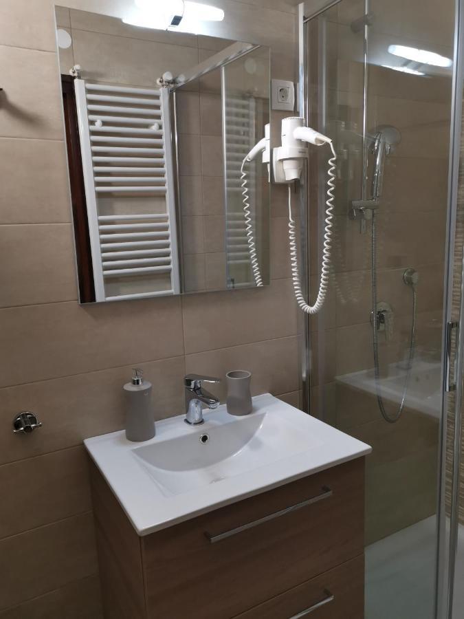 Apartments Bevk ไพราน ภายนอก รูปภาพ
